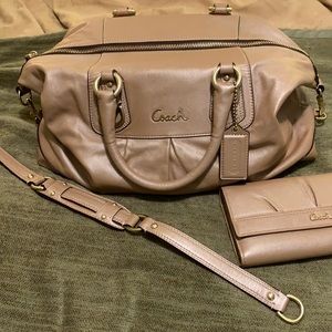 Coach pearlized tan purse with matching wallet !